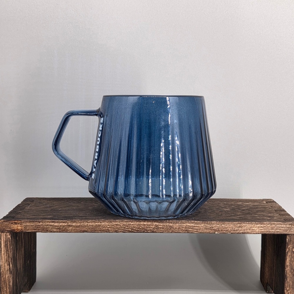 NWT Starbucks 2026 Transparent Blue Ribbed 16 oz Glass Dome Mug